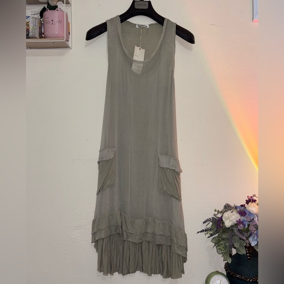 Monoreno Dresses & Skirts - Monoreno Olive Green Midi Dress